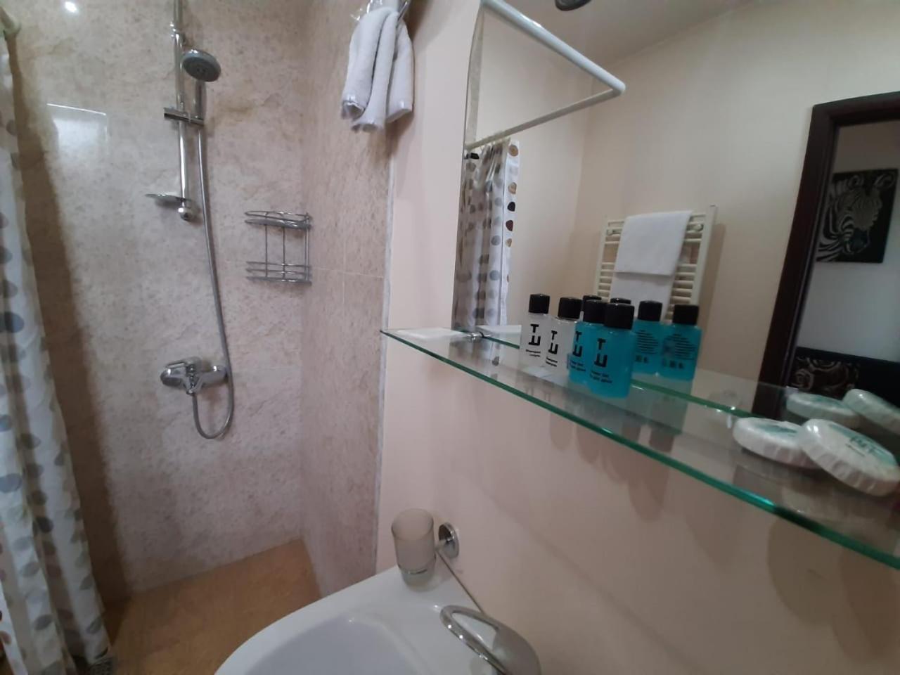 Hotel Grig Yerevan Exterior foto