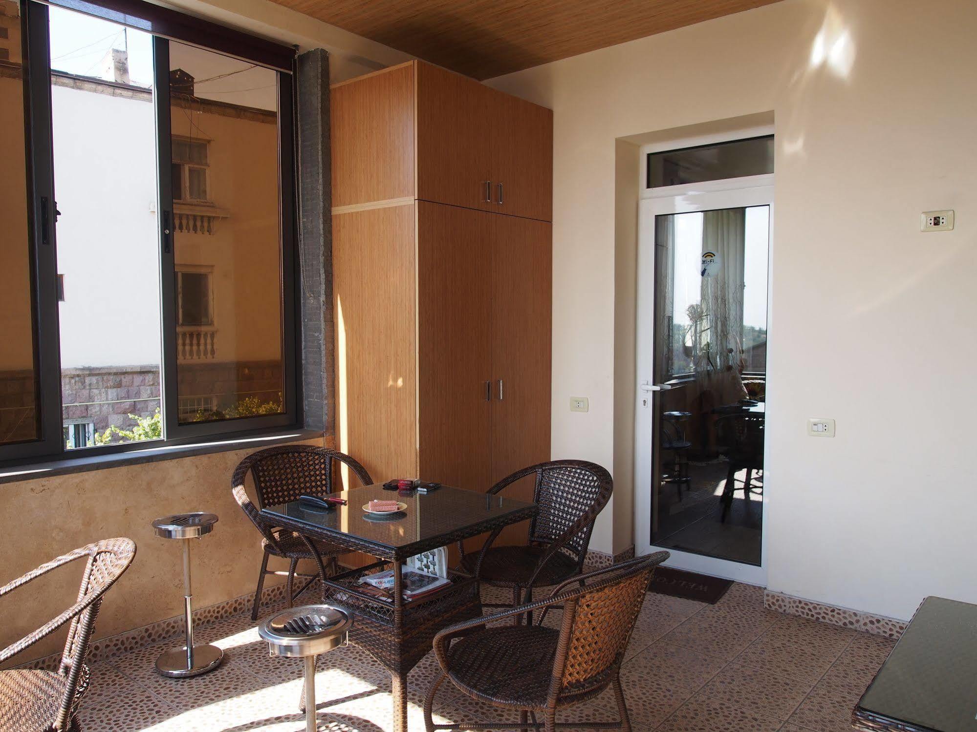 Hotel Grig Yerevan Exterior foto